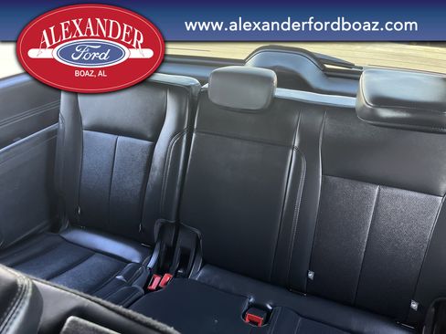 Used 2024 Ford Expedition XLT image 19