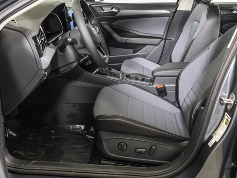 Used 2026 Volkswagen Jetta SE FWD image 20