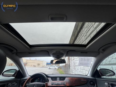 Used 2006 Mercedes-Benz CLS 500 w/ AMG Sport Pkg image 33