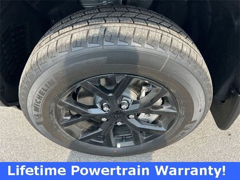 New 2025 Jeep Grand Cherokee L Altitude image 12