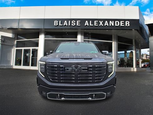 Used 2023 GMC Sierra 1500 Denali Ultimate AWD/4WD image 9