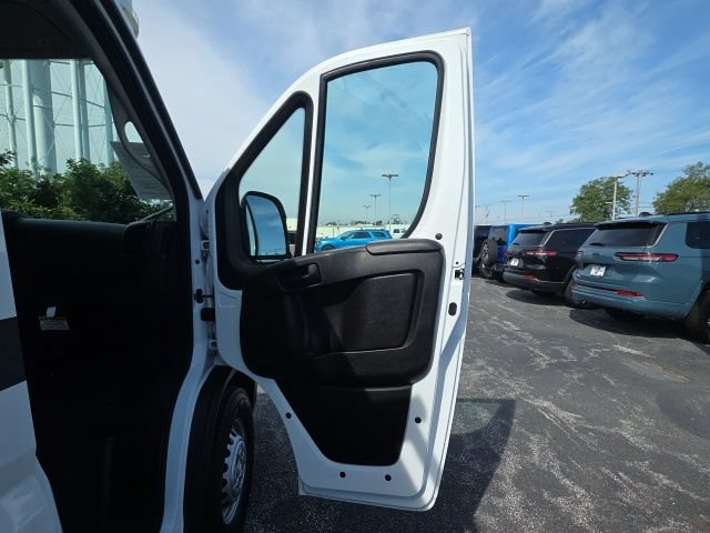 Used 2025 RAM ProMaster 2500 w/ Safety Group FWD image 13