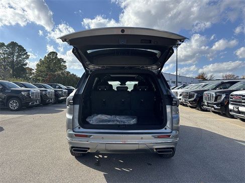 New 2026 Buick Enclave Avenir image 25