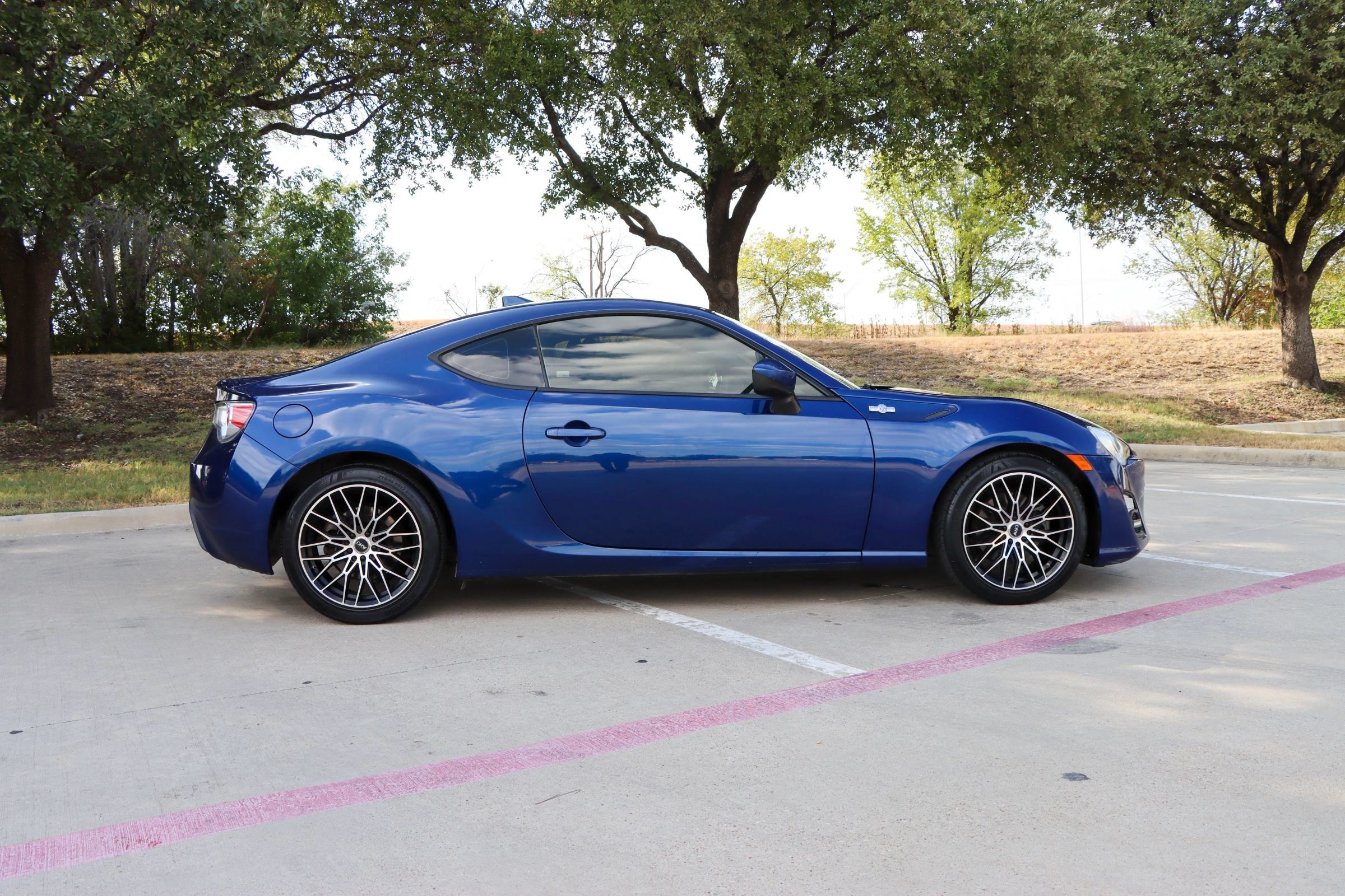 Used 2015 Scion FR-S RWD image 8