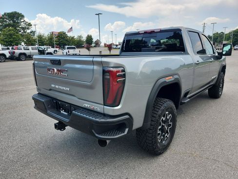 Used 2026 GMC Sierra 2500 AT4X AWD/4WD image 3