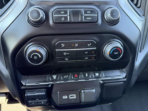 Used 2023 Chevrolet Silverado 2500 LT AWD/4WD image 27