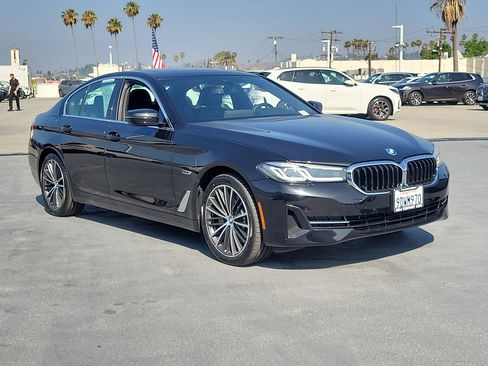 Used 2023 BMW 530e w/ Convenience Package RWD image 4