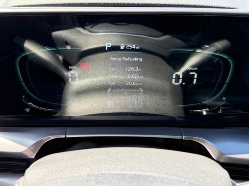 Used 2023 Kia Telluride LX FWD image 18