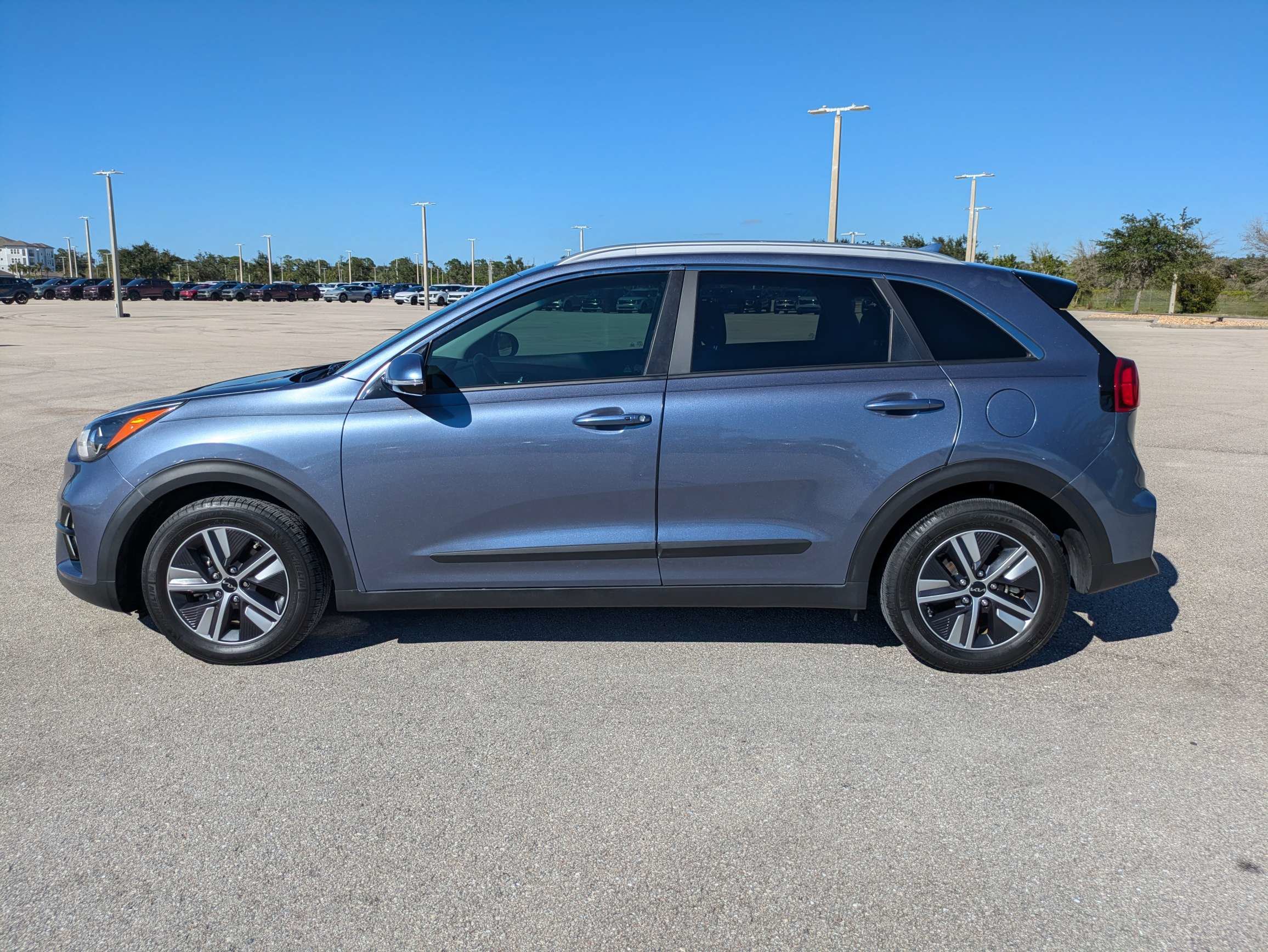Certified 2022 Kia Niro EX Premium FWD image 7