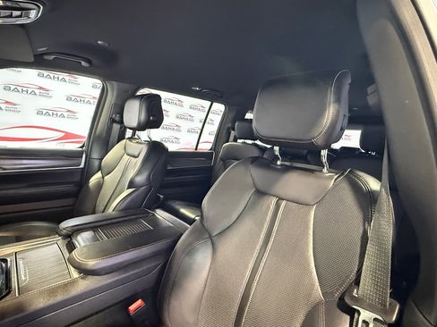 Used 2024 Jeep Wagoneer L Series II w/ Flexible Seating Group image 39