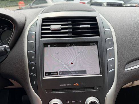 Used 2017 Lincoln MKC Reserve FWD image 24