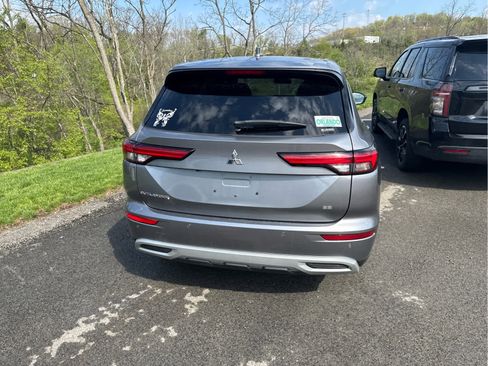 Used 2022 Mitsubishi Outlander SE AWD/4WD image 7