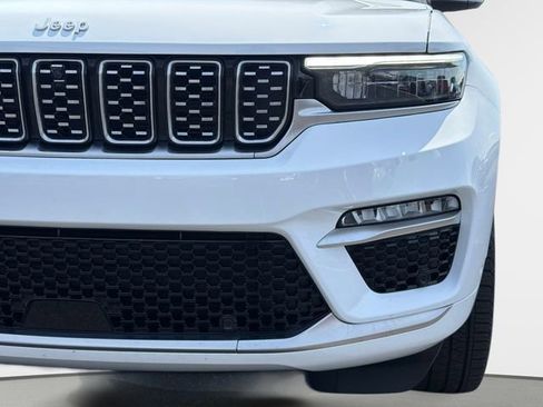 Used 2025 Jeep Grand Cherokee Summit AWD/4WD image 9