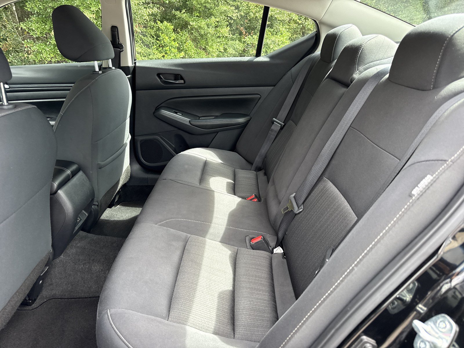 Used 2025 Nissan Altima 2.5 SV FWD image 13