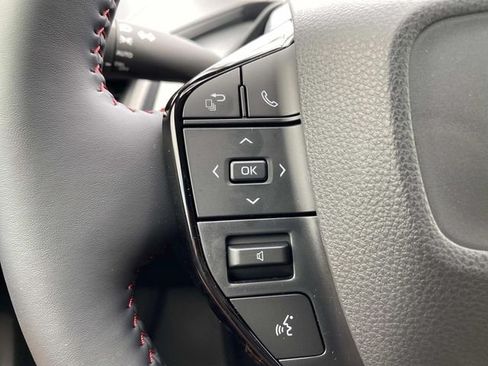 New 2026 Toyota Prius Plug-In Hybrid FWD image 15