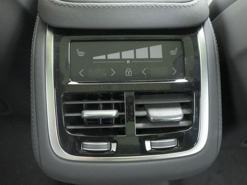 New 2026 Volvo XC90 B6 Plus w/ Protection Package Premier image 23
