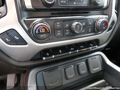 Used 2018 GMC Sierra 1500 SLT w/ SLT Premium Package AWD/4WD image 19