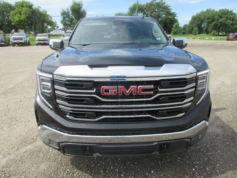 New 2026 GMC Sierra 1500 SLT w/ SLT Premium Package AWD/4WD image 13