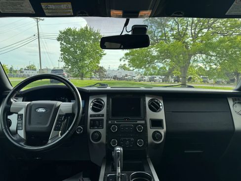 Used 2016 Ford Expedition Limited w/ Equipment Group 301A AWD/4WD image 15