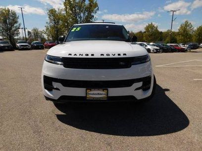 Used 2025 Land Rover Range Rover Sport SE
