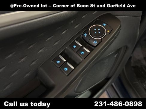 Used 2020 Ford Escape SE Sport FWD image 16