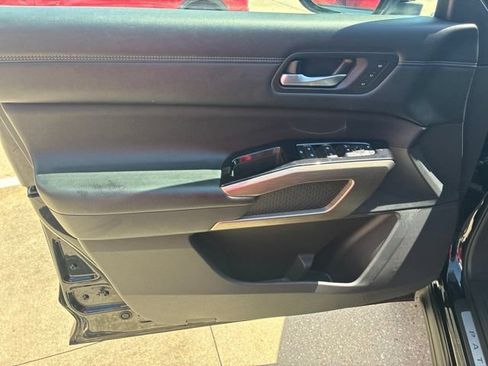 Used 2024 Nissan Pathfinder Platinum FWD image 19