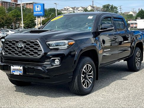 Used 2023 Toyota Tacoma TRD Sport AWD/4WD image 1