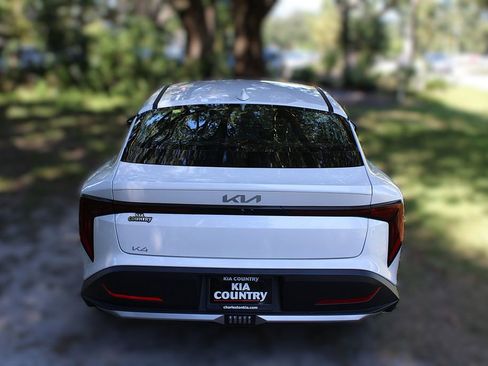 New 2025 Kia K4 EX image 8