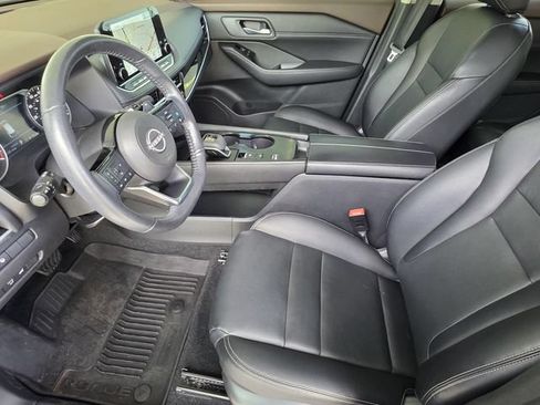 Used 2023 Nissan Rogue SL w/ SL Premium Package FWD image 5