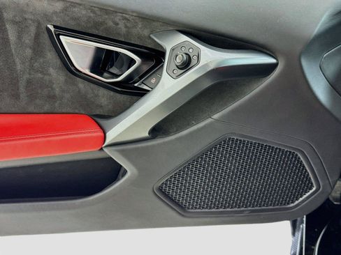 Used 2015 Lamborghini Huracan LP 610-4 AWD/4WD image 12