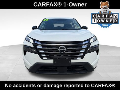 Used 2024 Nissan Rogue S AWD/4WD image 2