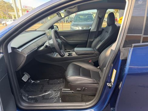 Used 2022 Tesla Model Y Performance image 18