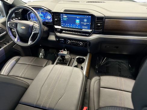 Used 2025 Chevrolet Silverado 1500 High Country w/ High Country Premium Package image 12