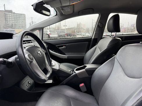 Used 2015 Toyota Prius Five w/ Advanced Technology Package image 14