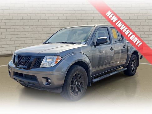 Used 2021 Nissan Frontier SV w/ Midnight Edition Floor Mats image 1
