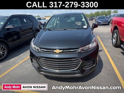Used 2017 Chevrolet Trax LS AWD/4WD image 2