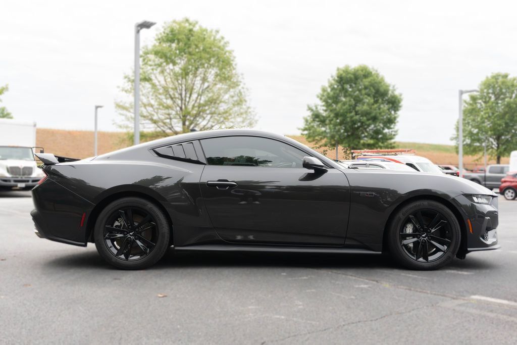 Used 2024 Ford Mustang GT RWD image 11