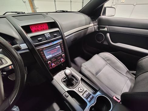 Used 2009 Pontiac G8 GXP RWD image 29
