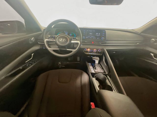 Used 2025 Hyundai Elantra Hybrid FWD image 20