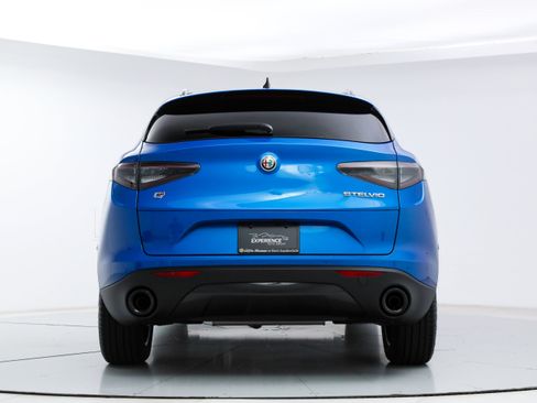 Used 2026 Alfa Romeo Stelvio Sprint w/ Convenience Package AWD/4WD image 4