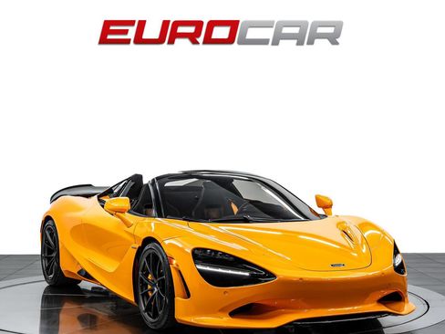 Used 2026 McLaren 750S Spider RWD image 9