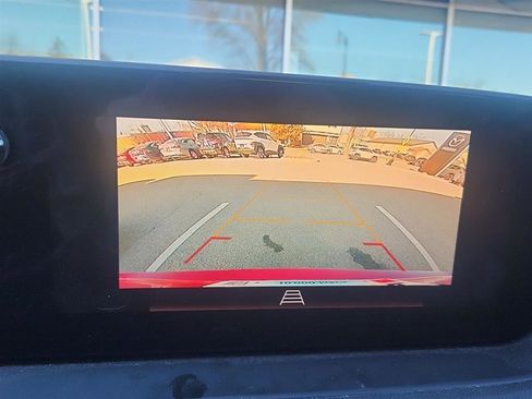 Used 2024 Buick Encore GX Avenir image 17