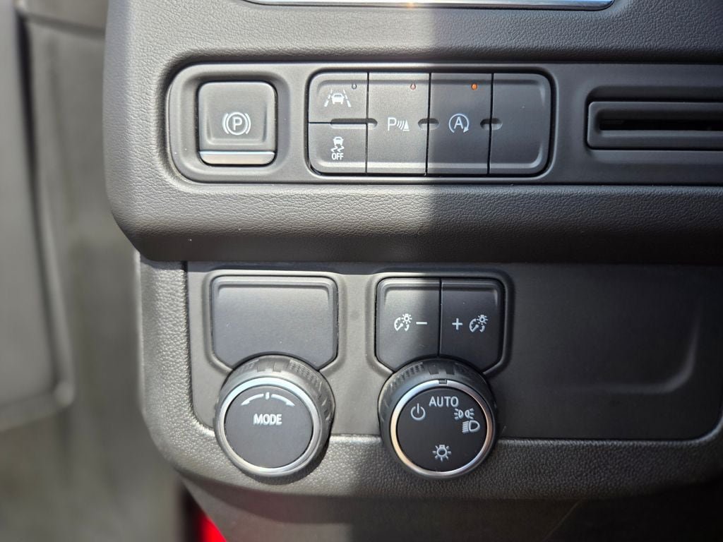 Used 2023 Chevrolet Suburban RST RWD image 31