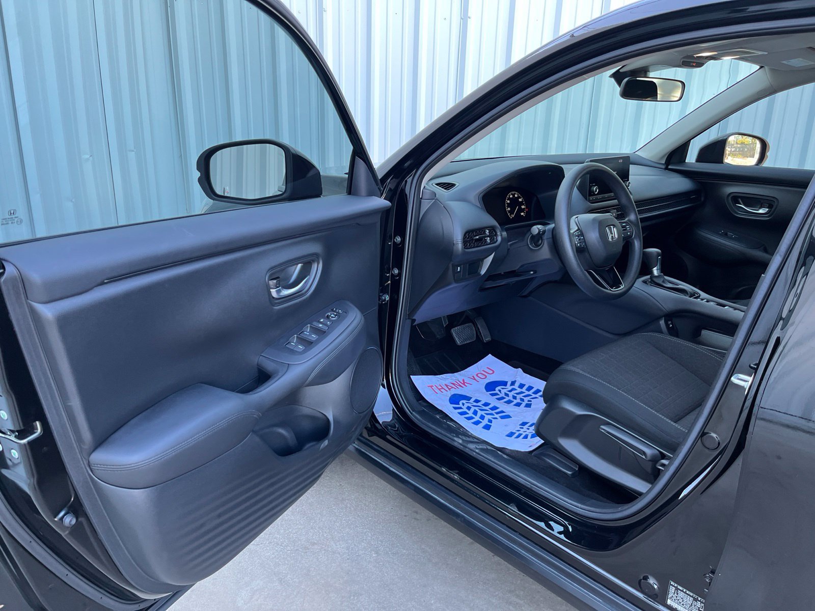 Used 2025 Honda HR-V LX image 10