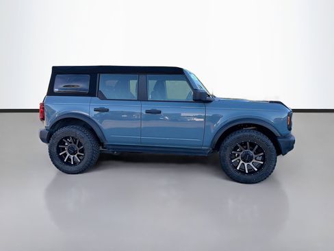 Used 2022 Ford Bronco 4-Door image 2