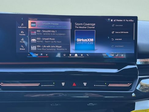 Used 2026 BMW 530i xDrive w/ M Sport Package image 25