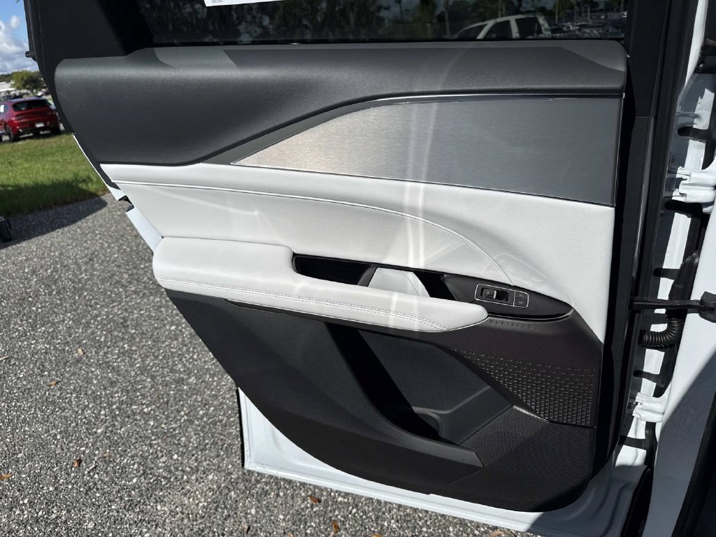 New 2027 Cadillac Lyriq Sport w/ LPO, Floor Liner Package AWD/4WD image 13