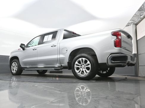 Used 2022 Chevrolet Silverado 1500 LTZ w/ LTZ Premium Package AWD/4WD image 30