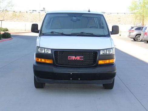 Used 2023 GMC Savana 2500 Extended w/ Driver Convenience Package image 2
