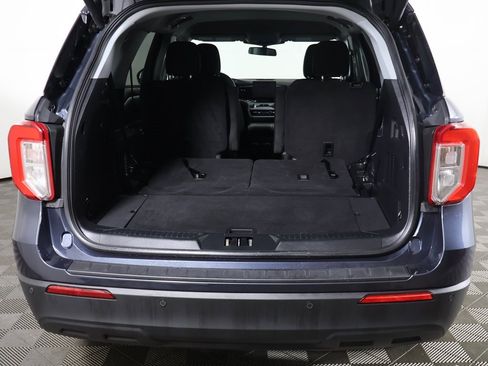 Used 2022 Ford Explorer XLT image 16